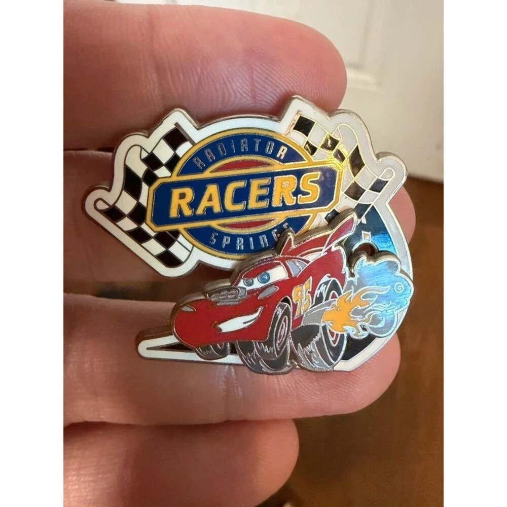 Radiator Springs Lightning McQueen Slider Pin
